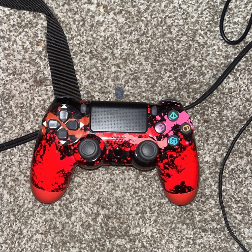 PS4 with controller - Picture 2 of 2